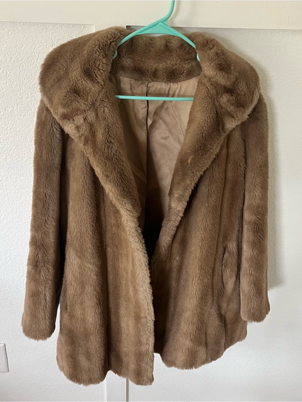 Vintage Fowlers Grandella II Women's Large Faux Fur Coat